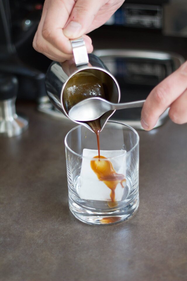 iced-espresso-pour-spoon