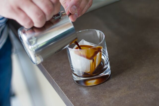 iced-espresso-pour
