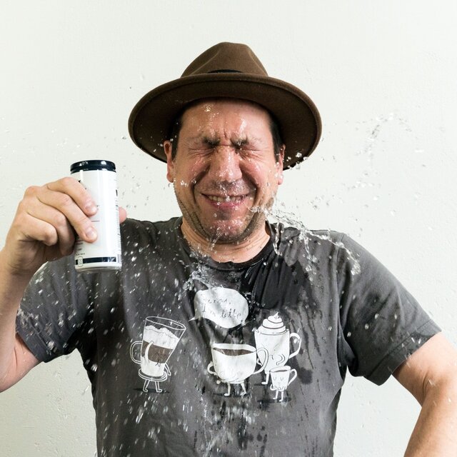 ray-makes-a-splash